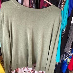 Women’s Green Sweatshirt with floral accents